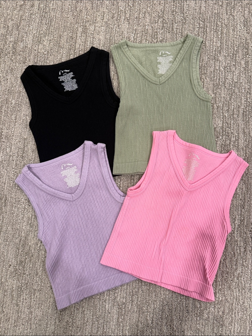 Art Class Ribbed V-Neck Tank Top Set
